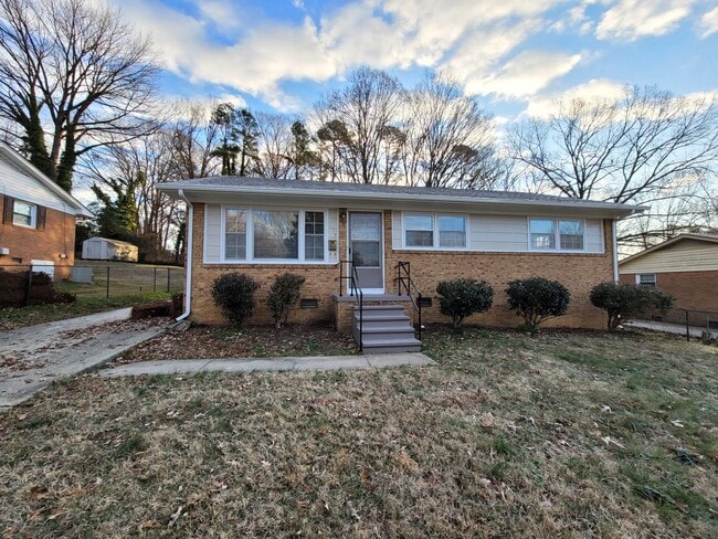 property at 2207 Miami St