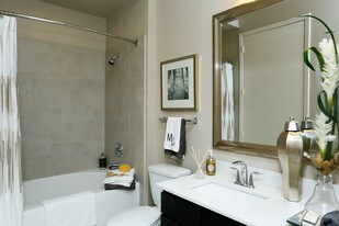 Elan Med Center in Houston, TX - Building Photo