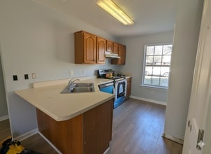 1530 Center Pointe Dr in Murfreesboro, TN - Foto de edificio - Building Photo