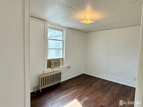 144 S Broadway in South Amboy, NJ - Building Photo - Building Photo