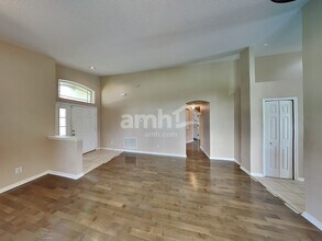 5334 New Savannah Cir in Wesley Chapel, FL - Building Photo - Building Photo