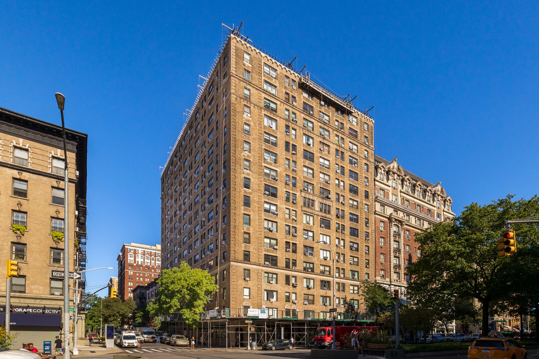 The Broadmoor in New York, NY - Building Photo