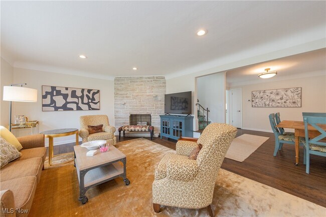 21112 Halworth Rd in Shaker Heights, OH - Building Photo - Building Photo