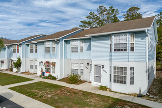 Chalmer Commons in Spring Hill, FL - Building Photo - Primary Photo