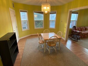 27R Albion St, Unit 2 in Somerville, MA - Building Photo - Building Photo