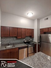 1421 N Dearborn St, Unit 1425-C4 in Chicago, IL - Building Photo - Building Photo