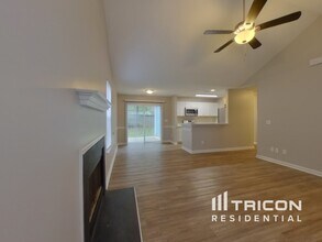 1207 Larkspur Dr in Mooresville, NC - Foto de edificio - Building Photo