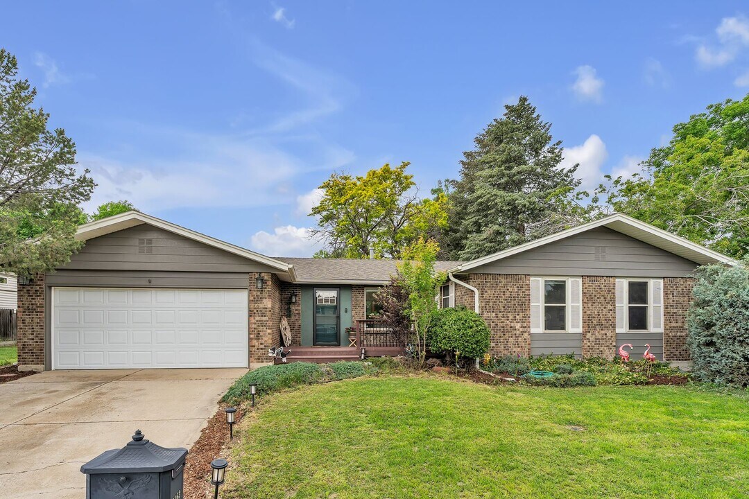 3163 S Boston Ct in Denver, CO - Building Photo