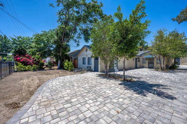 property at 6633 Radford Ave