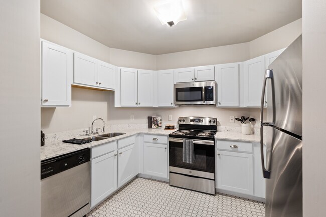 Buckingham & Balmoral in Indianapolis, IN - Foto de edificio - Building Photo