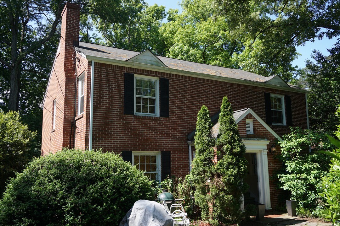611 Pelham Rd. NE, Unit #2 - Up in Atlanta, GA - Foto de edificio