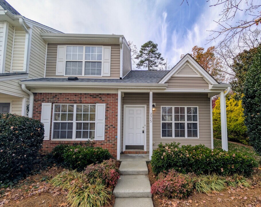 275 Malamute Ln in Greensboro, NC - Building Photo