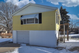 2721 Josephine St in Bellevue, NE - Building Photo - Building Photo