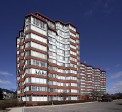 Platinum Rouge in Toronto, ON - Building Photo - Building Photo