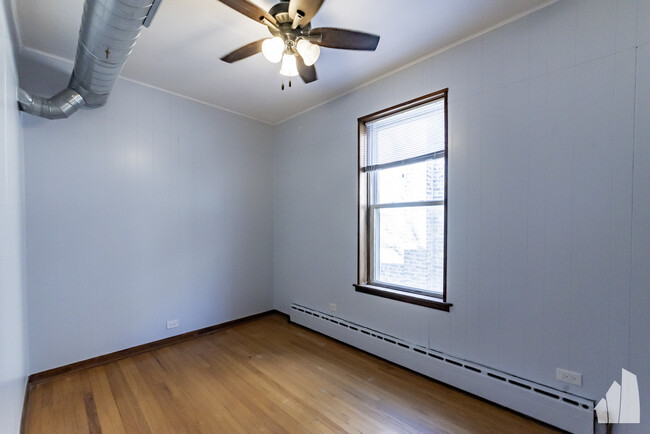 2638 N Mozart St in Chicago, IL - Foto de edificio - Building Photo