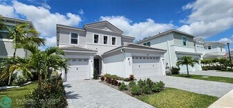 5461 Empire Dr in Westlake, FL - Building Photo