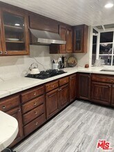 19923 Labrador St in Los Angeles, CA - Building Photo - Building Photo