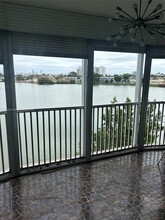 1670 NE 191st St in Miami, FL - Building Photo - Building Photo