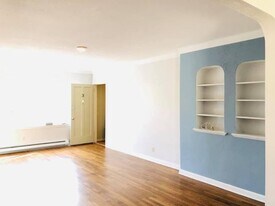 2030 Maple St, Unit 6 in Longview, WA - Building Photo