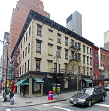 981 Second Ave in New York, NY - Building Photo - Building Photo