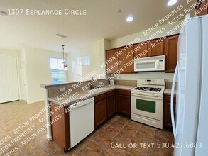 1307 Esplanade Cir in Folsom, CA - Building Photo - Building Photo