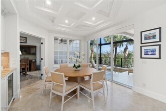 25941 Hickory Blvd in Bonita Springs, FL - Foto de edificio - Building Photo