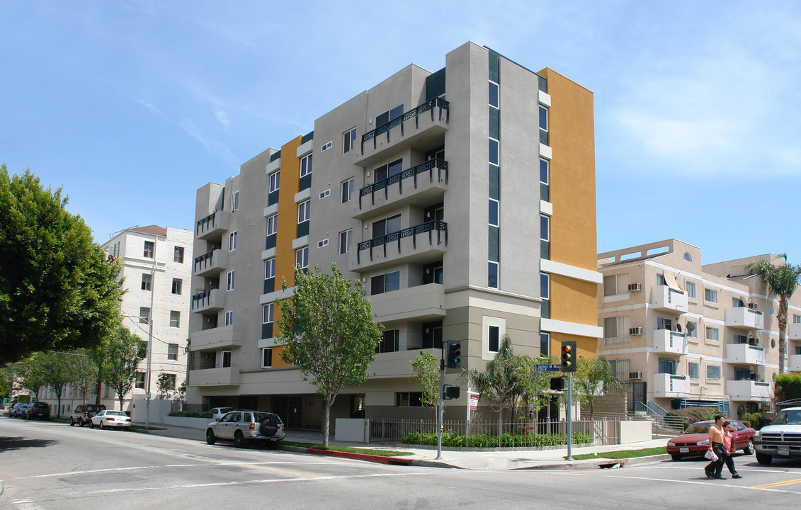 Residential Condominium in Los Angeles, CA - Building Photo