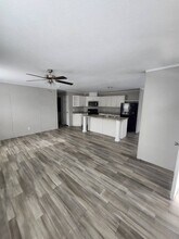 640 Ascot Cir in Almont, MI - Building Photo - Building Photo