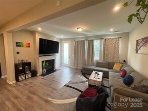 1121 Southern Sugar Dr in Charlotte, NC - Building Photo - Building Photo