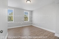 2706 E Chase St photo'