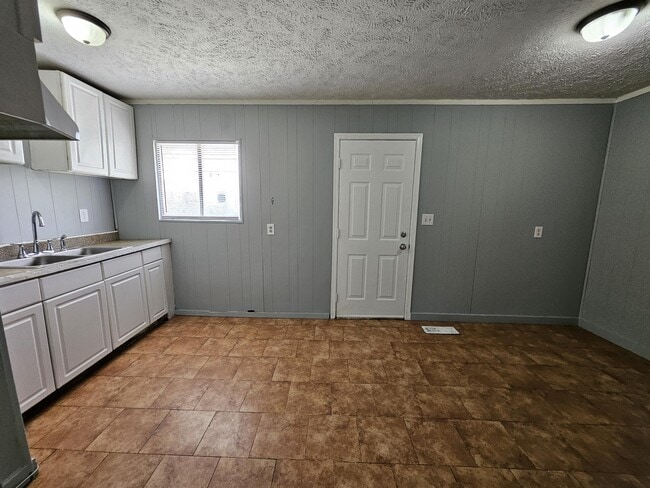 3044 Manor Ct in Indianapolis, IN - Building Photo - Building Photo