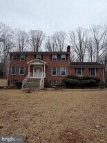 4 Bryant Blvd in Stafford, VA - Building Photo