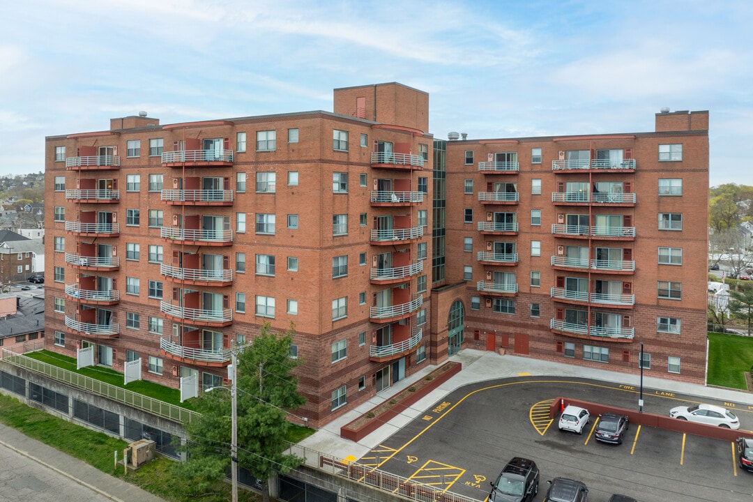 The Montclair Condominiums in Quincy, MA - Foto de edificio