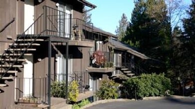 Hillcrest style in Portland, OR - Foto de edificio - Interior Photo