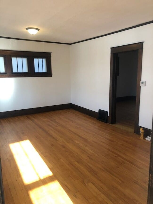 311 N Dewey St in Eau Claire, WI - Building Photo - Building Photo