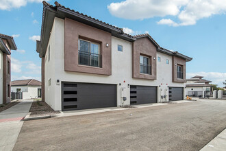 Ascension at Manistee Ranch in Glendale, AZ - Building Photo - Building Photo