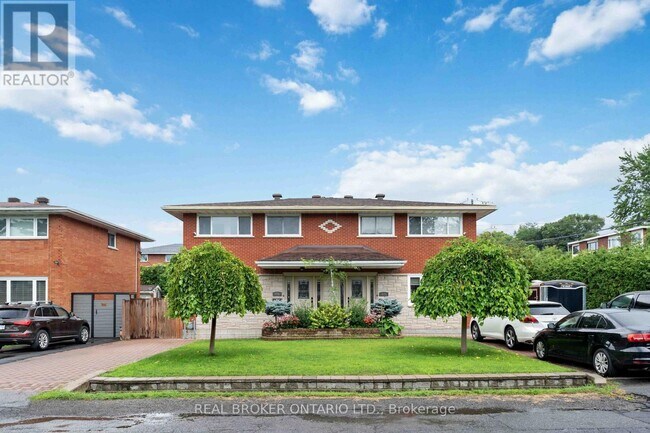375 Zephyr Ave in Ottawa, ON - Building Photo - Building Photo