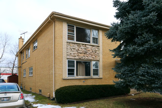 303 S Hale St in Addison, IL - Building Photo - Building Photo