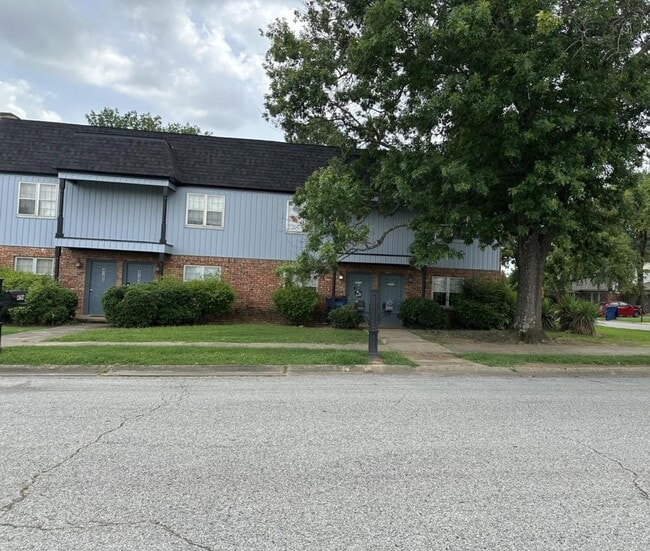 property at 4700 Windsor Dr
