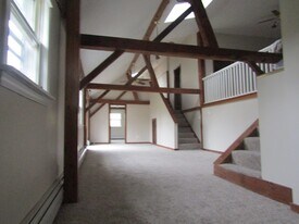 23 Maple St in Pepperell, MA - Building Photo