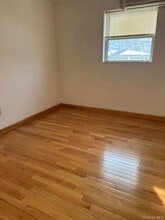 209-38 46th Rd in Queens, NY - Building Photo - Building Photo