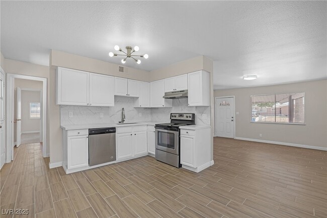 property at 416 Rossmoyne Ave