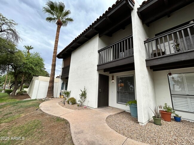 property at 1702 E Ocotillo Rd