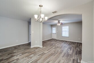 11462 Country Canyon, Unit 4207 in San Antonio, TX - Building Photo - Building Photo