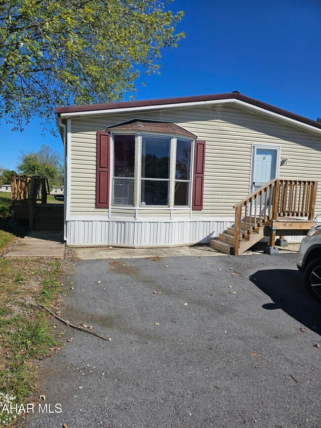124 Skyline Dr in Duncansville, PA - Building Photo - Building Photo