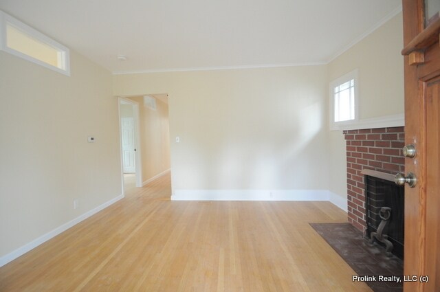 5245 11th Ave NE in Seattle, WA - Building Photo