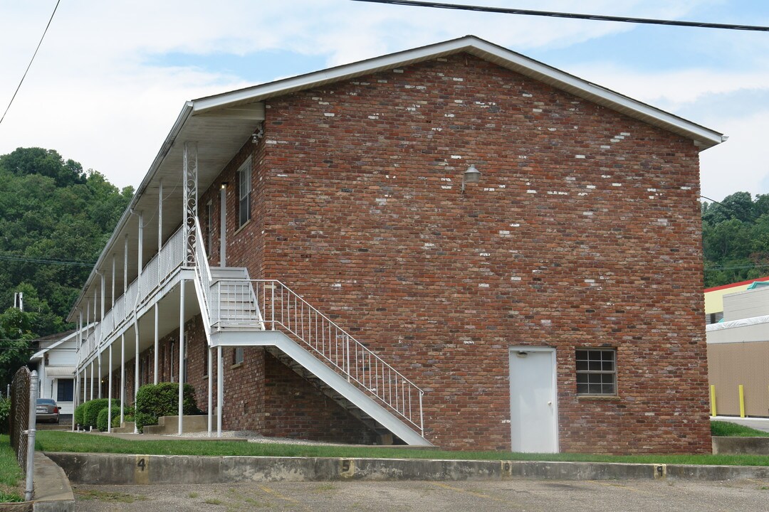 1620 Bigley Ave in Charleston, WV - Foto de edificio