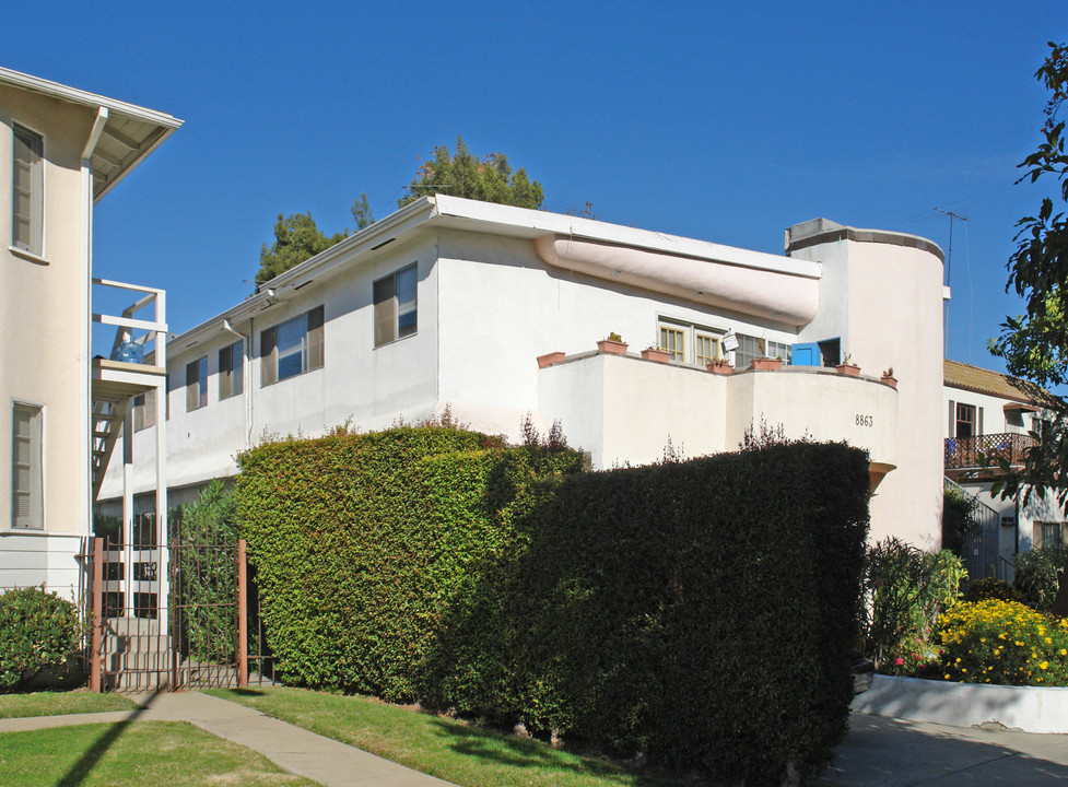 8863 Alcott St in Los Angeles, CA - Building Photo