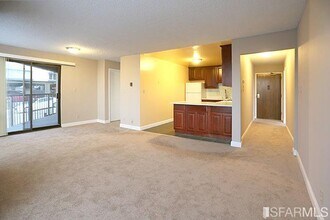 102 Locksley Ave in San Francisco, CA - Building Photo - Building Photo