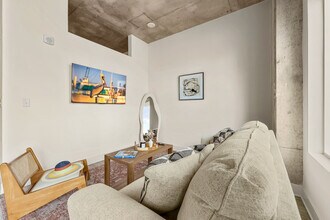 617 N 12th St in Tampa, FL - Foto de edificio - Building Photo